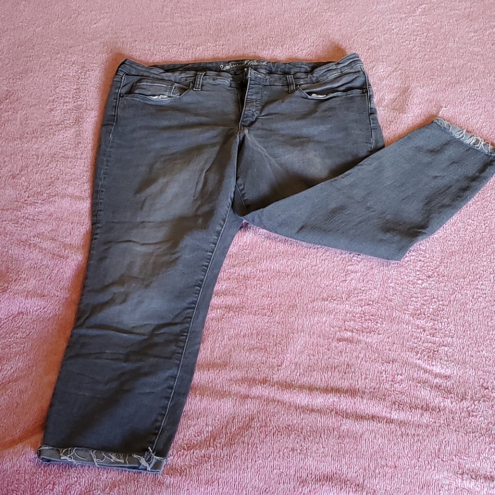 Universal Thread High Rise Skinny Crop - Size 18
